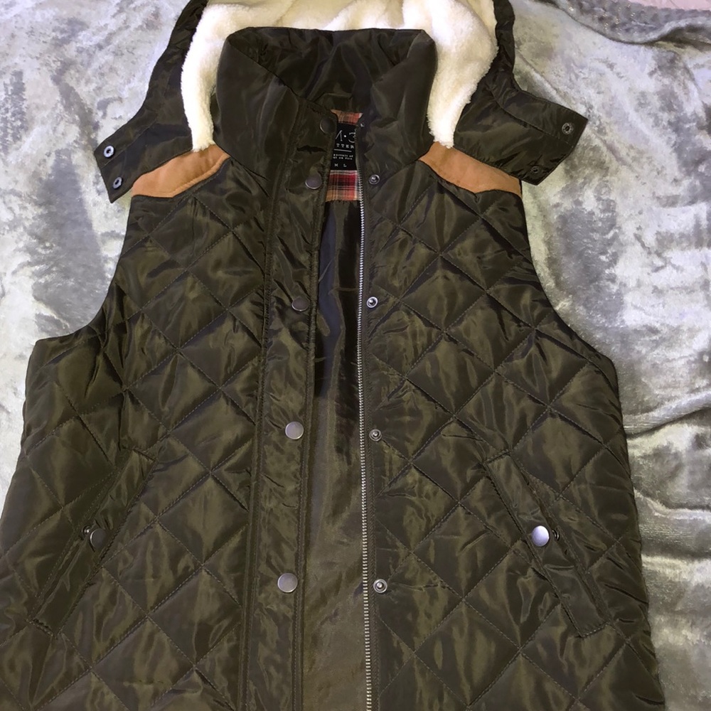 vest